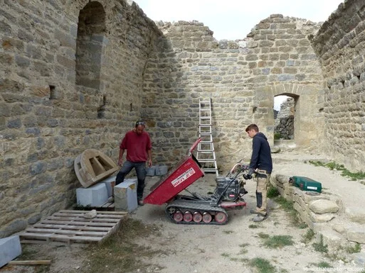 Travaux de maçonnerie, valorisation, archéologie, château cathare, Termes, Corbières